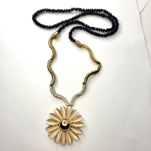 Flower Pendant Statement Necklace - Picture 2 of 12